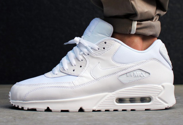 air max 90 essential blanche homme Nike Air Max 90 Essential -Chaussure Pour Homme Blanc/Noir/Bleu 616730_017 ... Chaussures Nike Air Max 90 Essential ...