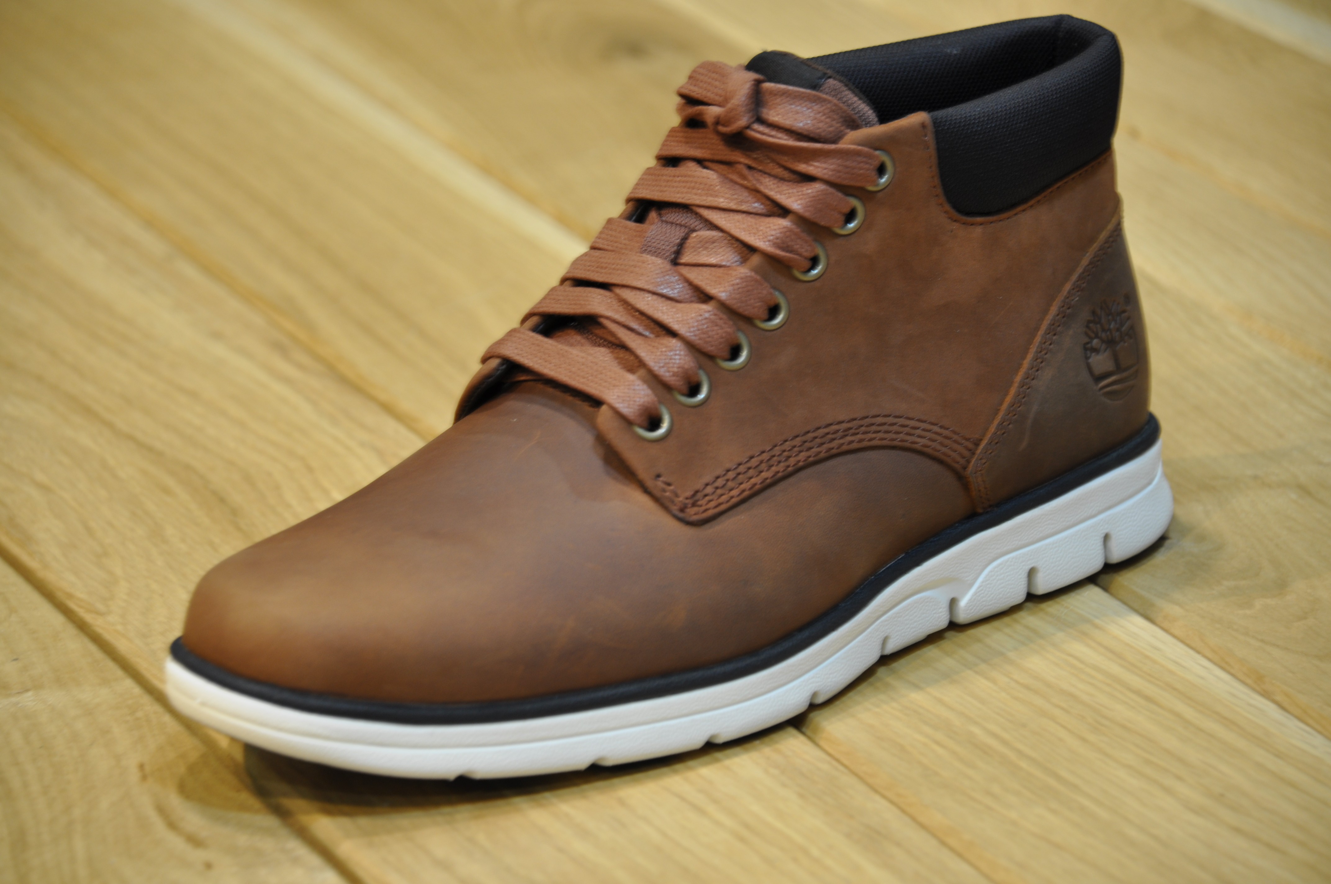 chaussure timberland chukka homme